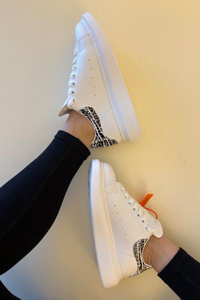 Alxndr Mcqn - Sneakers Beyaz Siyah Çizgi Detay