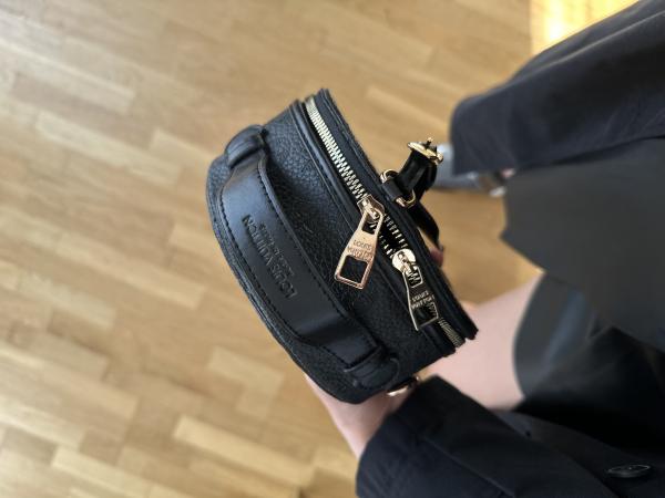 LV - Necklace Siyah Deri